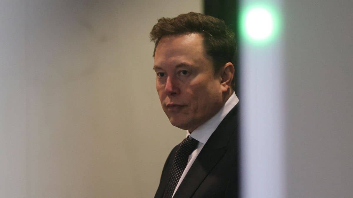 Starlink approval row: X users question who is writing Elon Musk's posts on India