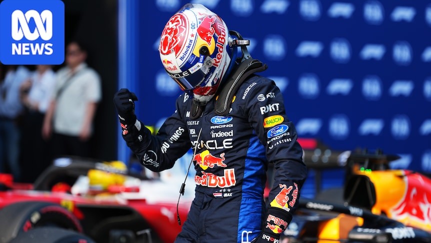 Verstappen takes pole at Malaysian Grand Prix, Hamilton alongside