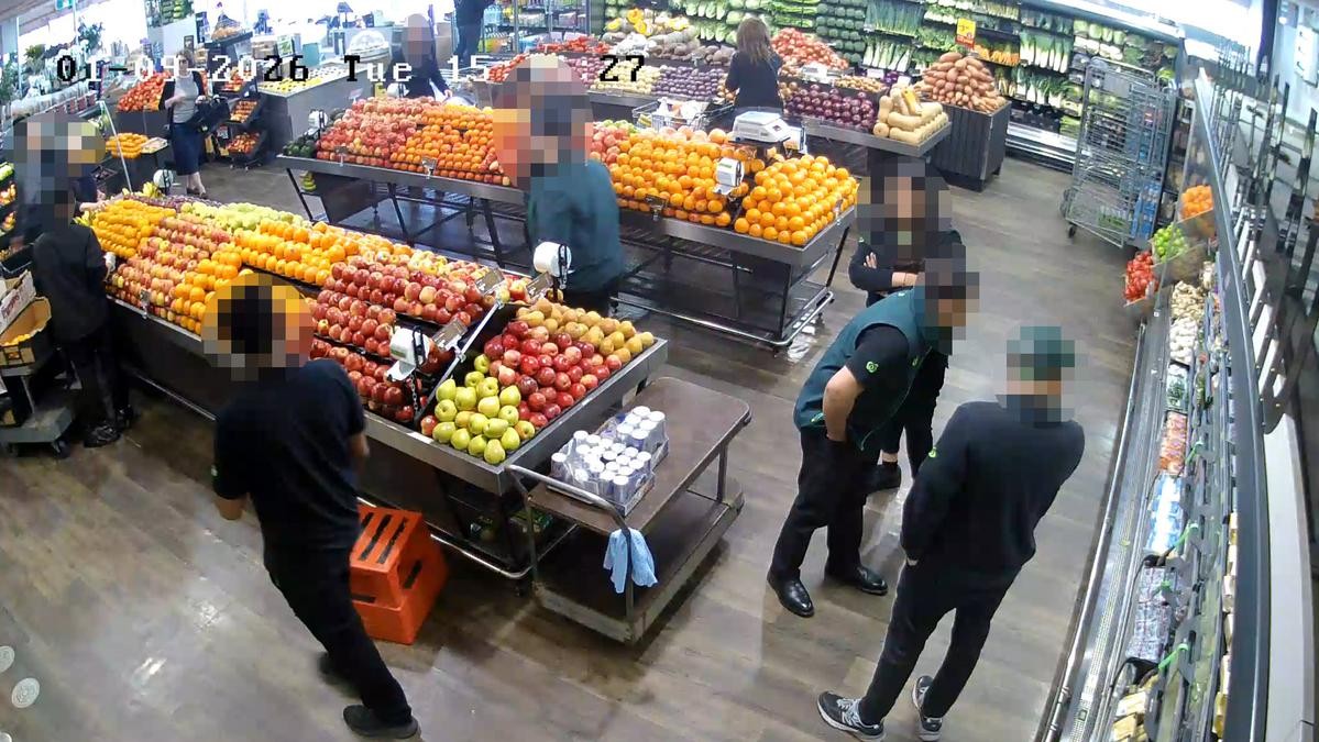 Woolworths staff swarm IGA stores in coordinated visits, independents allege bullying